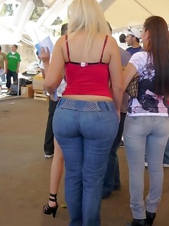 Big bum girls in jeans