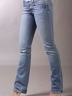 bum girls in jeans